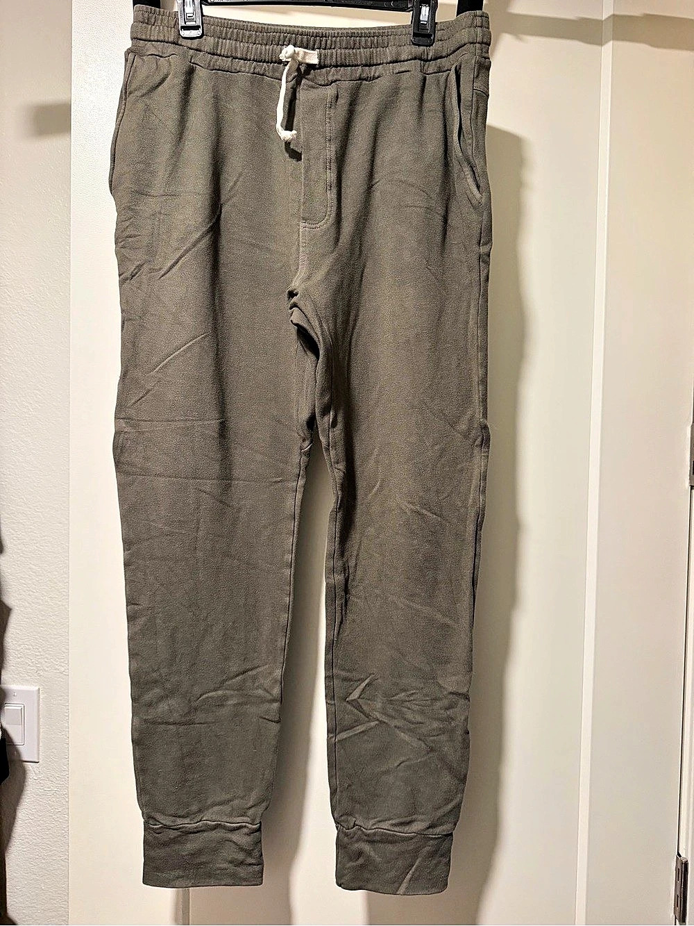 MONROW Green Jogger Pants - Size L